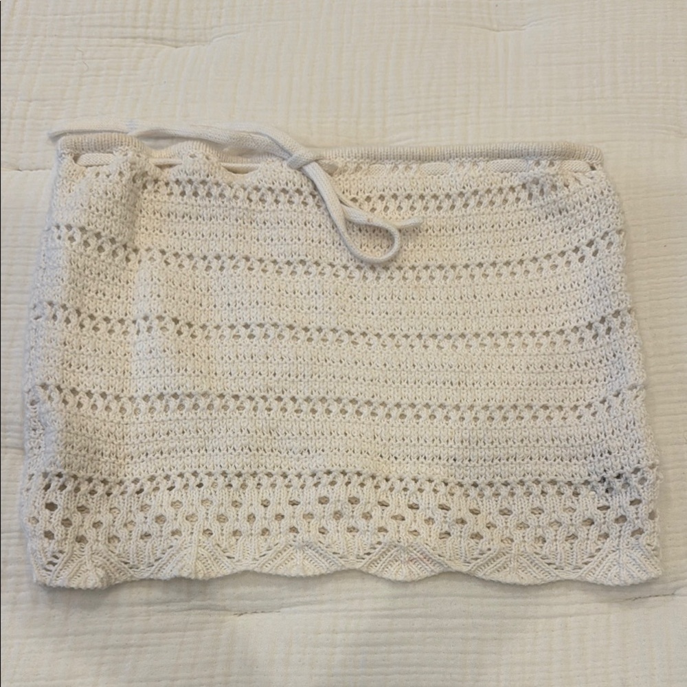 Chic White Crochet Crop Top